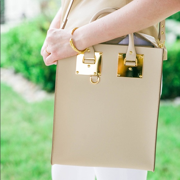 Handbag - Picture 1 of 9